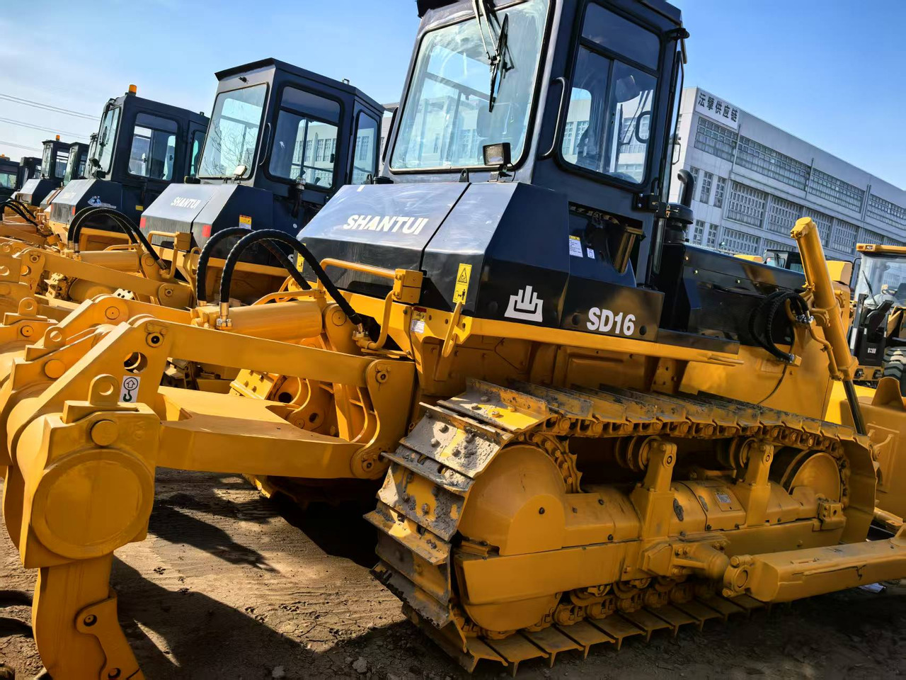 SHANTUI SD16 - Bulldozer: foto 2 SHANTUI SD16 - Bulldozer: foto 2