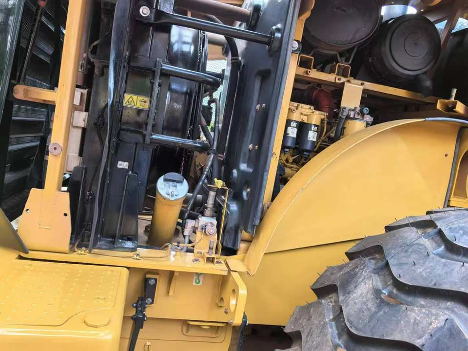 Used Caterpillar 950G RC Wheel Loader Reconditioned Cat 950 with Core Engine Backhoe or Front Loader for Sale - Cargadora de ruedas: foto 5 Used Caterpillar 950G RC Wheel Loader Reconditioned Cat 950 with Core Engine Backhoe or Front Loader for Sale - Cargadora de ruedas: foto 5