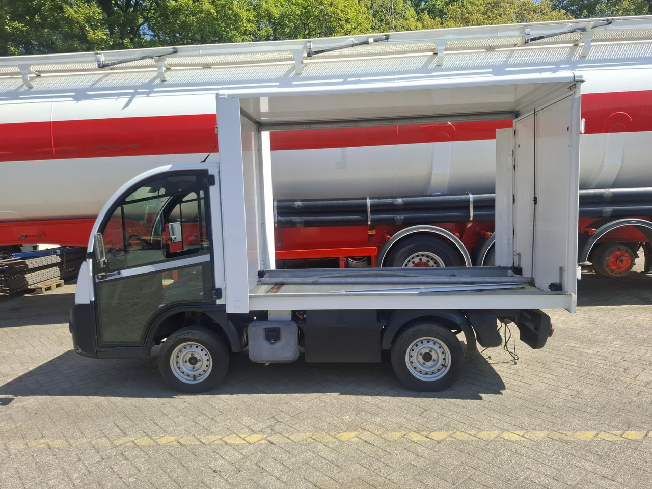 Aixam Mega E-Worker Elektrische Bakwagen RT-998-D - Carrito de golf: foto 2 Aixam Mega E-Worker Elektrische Bakwagen RT-998-D - Carrito de golf: foto 2