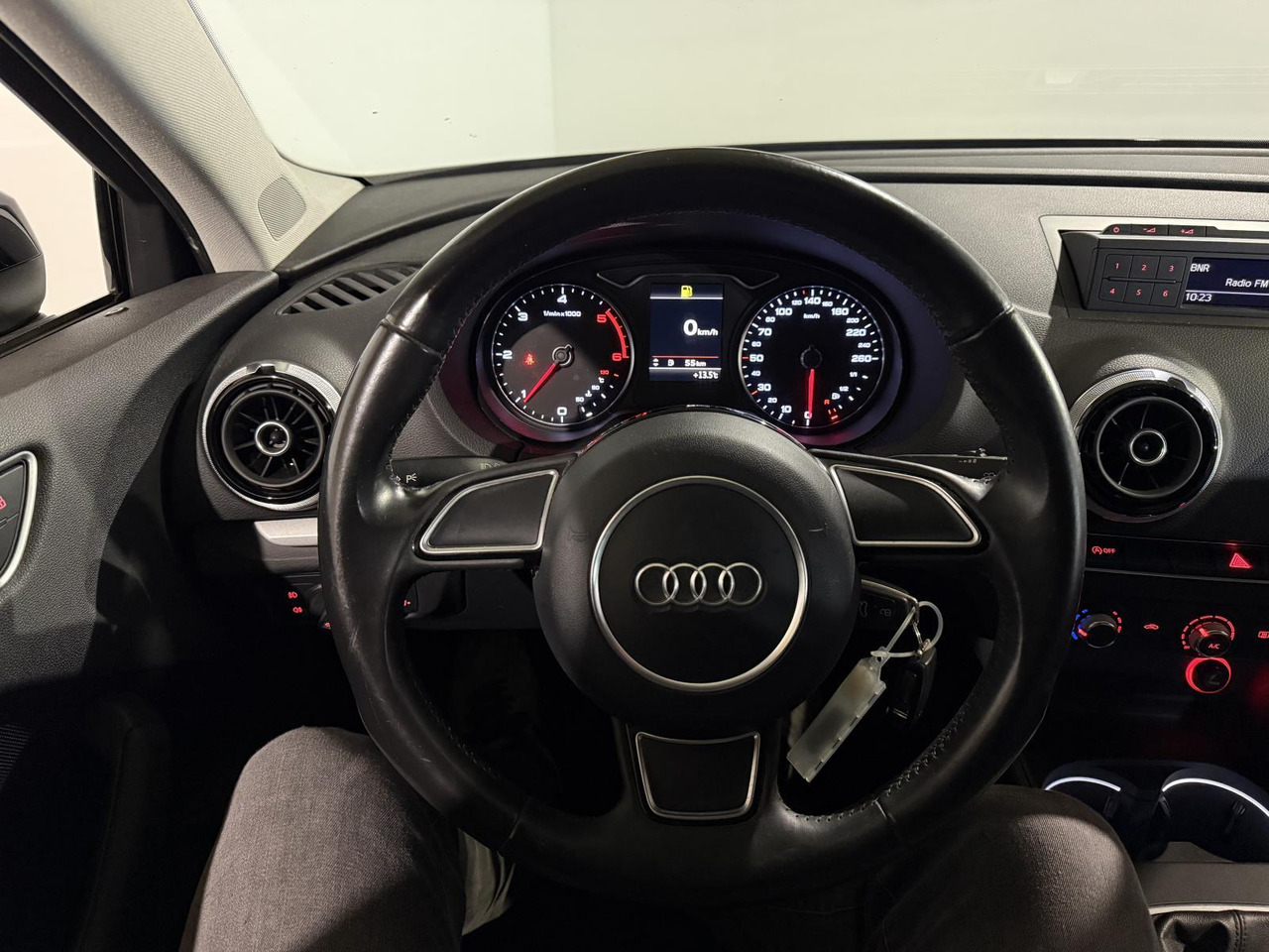 Audi | A3 Limousine | 1.6 TDI Ambition Pro Line Plus | 2014 | 271.612 km | GG798Z | Onlogisch - Sedan: foto 3 Audi | A3 Limousine | 1.6 TDI Ambition Pro Line Plus | 2014 | 271.612 km | GG798Z | Onlogisch - Sedan: foto 3
