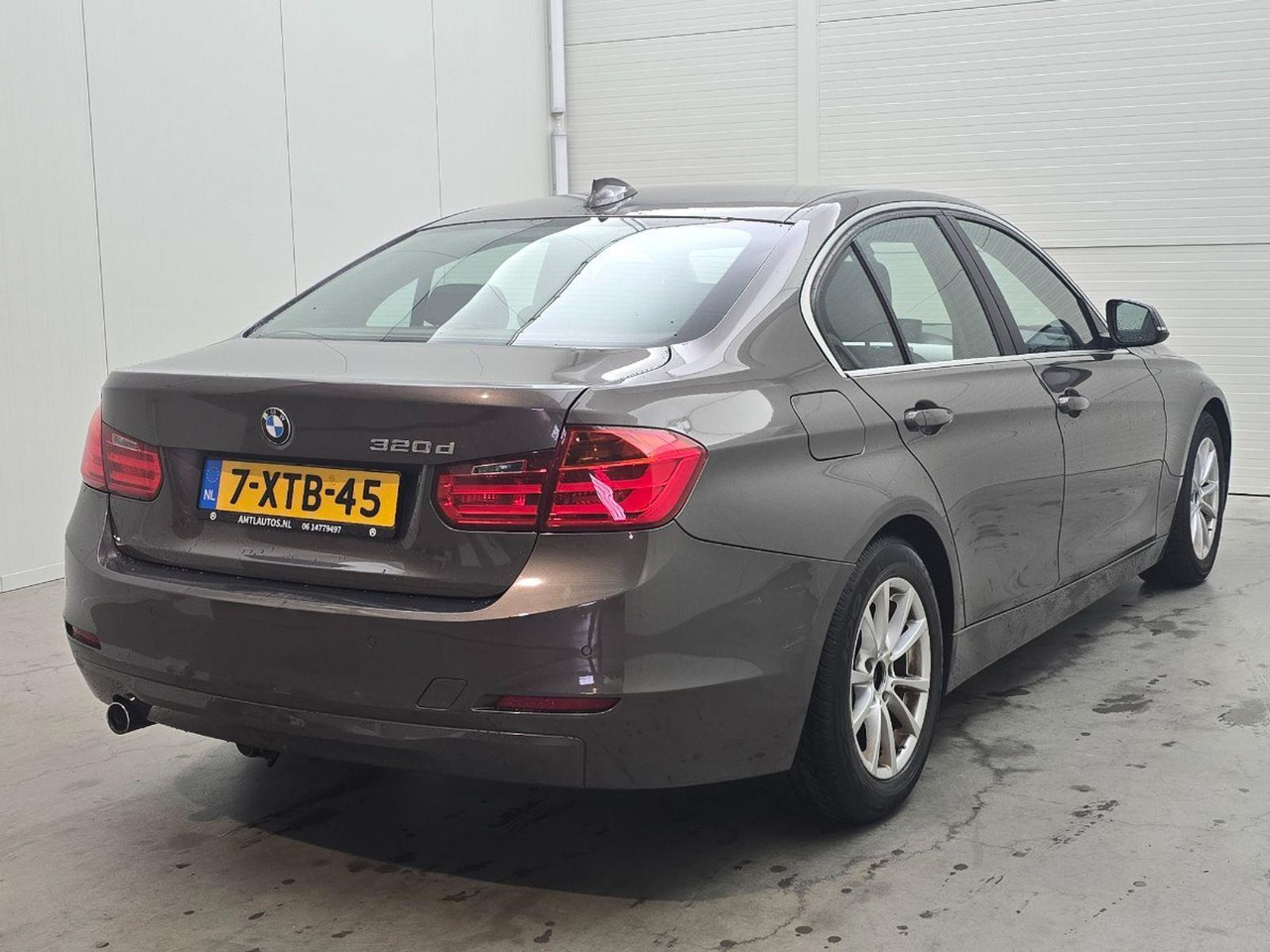 BMW 3-serie 320d EfficientDynamics Edition High Executive | 2014 | 300.611 km | Automaat | 7XTB45 | NAP: Logisch - Sedan: foto 4 BMW 3-serie 320d EfficientDynamics Edition High Executive | 2014 | 300.611 km | Automaat | 7XTB45 | NAP: Logisch - Sedan: foto 4