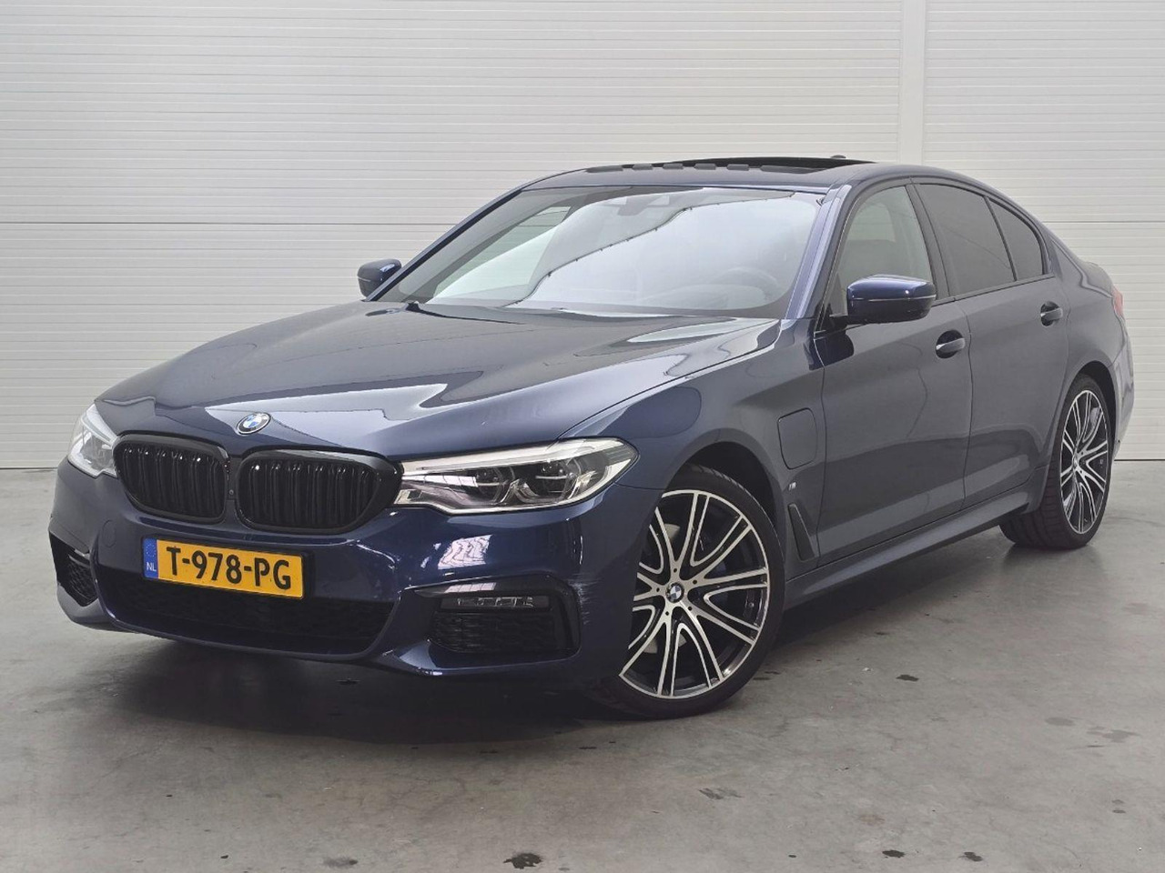 BMW 5-serie 530e iPerformance High Executive | 2020 | 84.303 km | Automaat | T978PG | NAP: Geen oordeel - Sedan: foto 1 BMW 5-serie 530e iPerformance High Executive | 2020 | 84.303 km | Automaat | T978PG | NAP: Geen oordeel - Sedan: foto 1