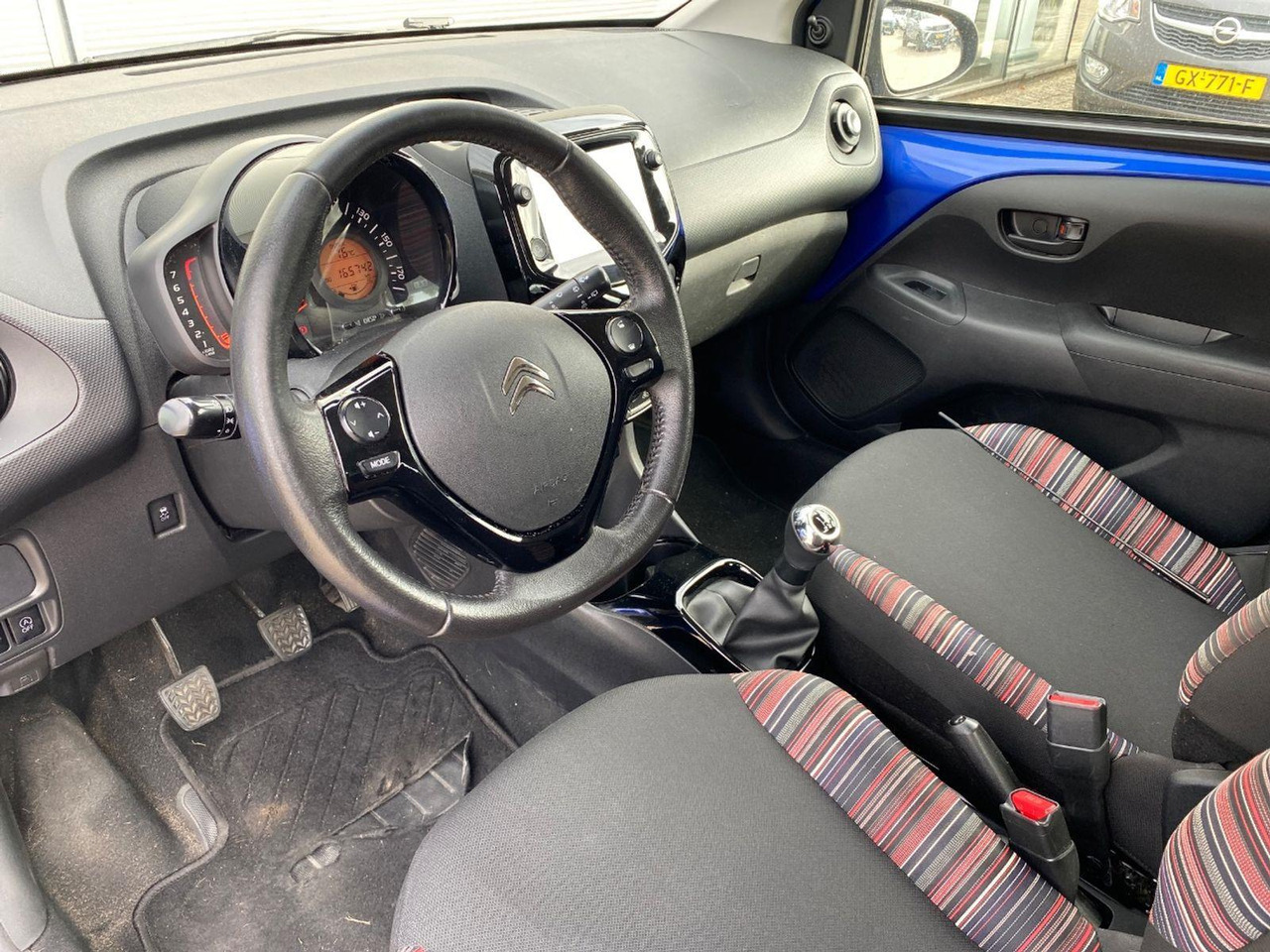 Citroen C1 1.0 VTi Feel | 2020 | 165.471 km | J717ZK | NAP: Logisch - Hatchback: foto 5 Citroen C1 1.0 VTi Feel | 2020 | 165.471 km | J717ZK | NAP: Logisch - Hatchback: foto 5