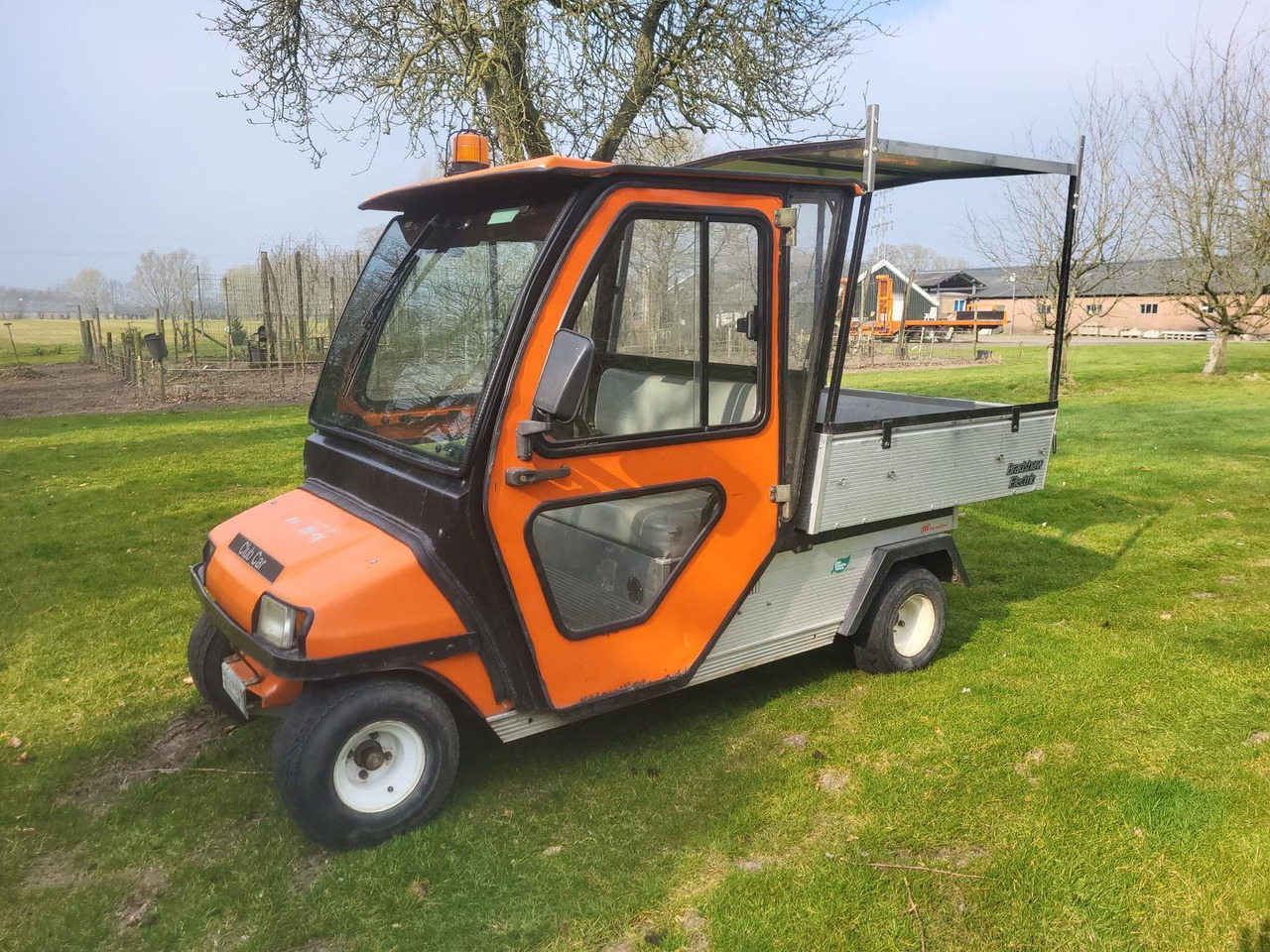 Club Car Carryall Turf 2 2009 Dichte Cabine en Elektrische Kiepbak Marge kavel Incl Lader - Carrito de golf: foto 1 Club Car Carryall Turf 2 2009 Dichte Cabine en Elektrische Kiepbak Marge kavel Incl Lader - Carrito de golf: foto 1