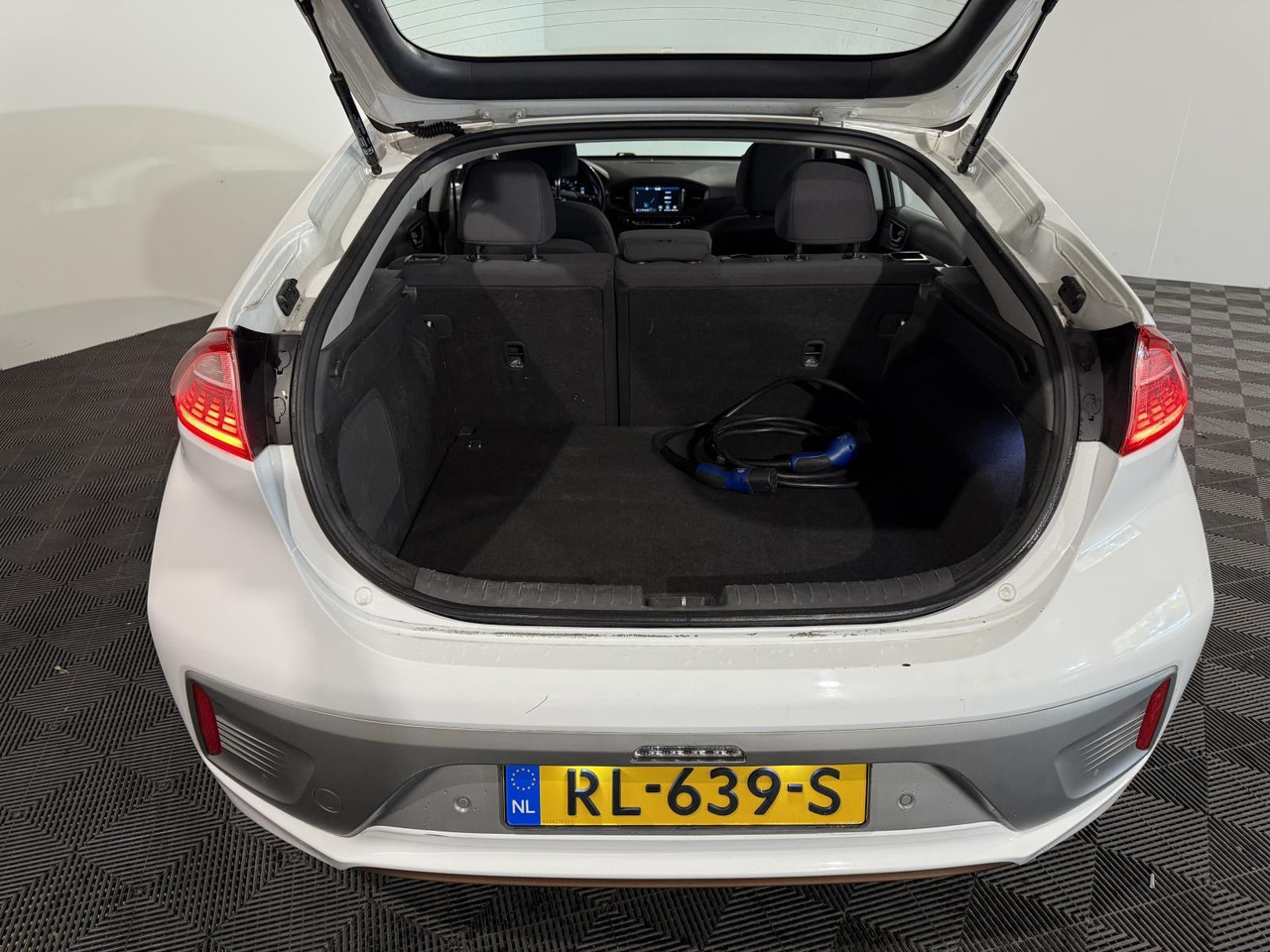 Kia | Stonic | 1.0 T-GDi DynamicLine | 2018 | 230.603 km | RL369S | Logisch - SUV/ Todoterreno: foto 3 Kia | Stonic | 1.0 T-GDi DynamicLine | 2018 | 230.603 km | RL369S | Logisch - SUV/ Todoterreno: foto 3