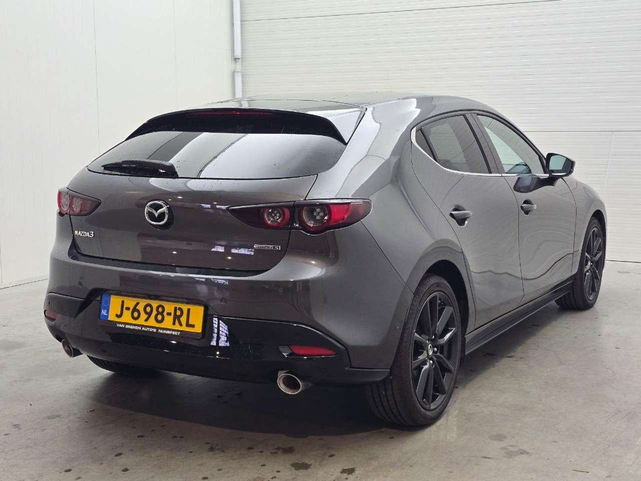 Mazda 3 2.0 e - SkyActiv - X M Hybrid 180 Luxury | 2020 | 61.020 km | Automaat | J698RL | NAP: Logisch - Hatchback: foto 4 Mazda 3 2.0 e - SkyActiv - X M Hybrid 180 Luxury | 2020 | 61.020 km | Automaat | J698RL | NAP: Logisch - Hatchback: foto 4