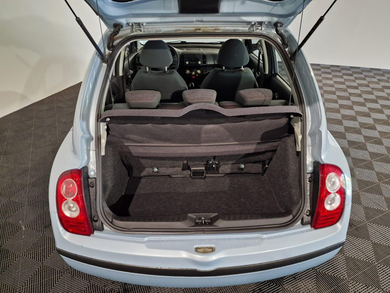 Nissan Micra 1.2 Visia KF-313-G - Coche: foto 3 Nissan Micra 1.2 Visia KF-313-G - Coche: foto 3