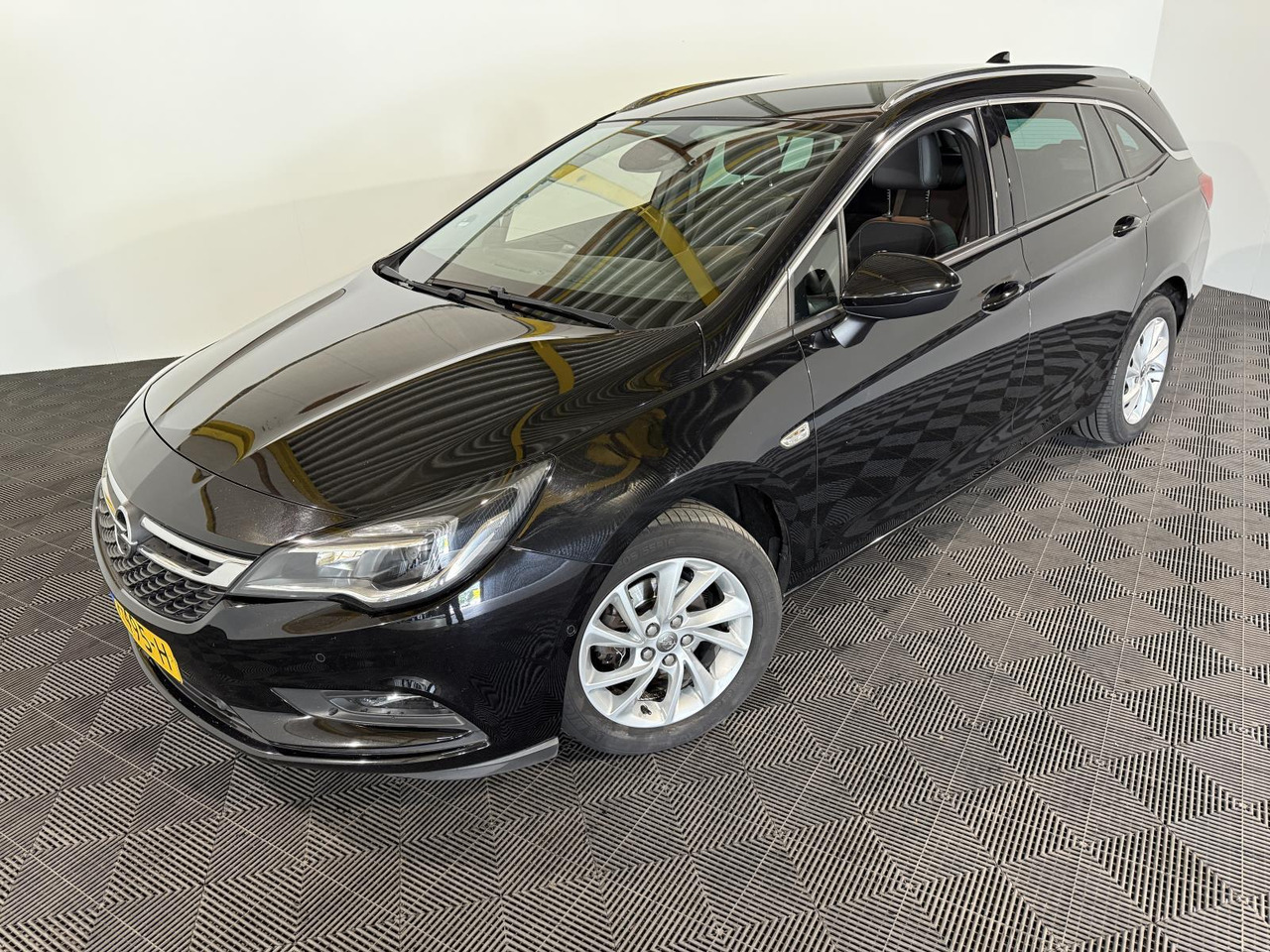 Opel Astra Sports Tourer 1.0 Innovation | 2017 | 191.542 km | PF-495-H - Coche: foto 1 Opel Astra Sports Tourer 1.0 Innovation | 2017 | 191.542 km | PF-495-H - Coche: foto 1