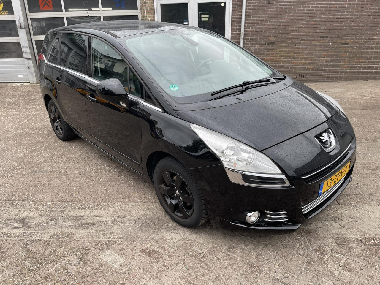 Peugeot 5008 1.6 VTi Blue Lease 7p. 2013 223.407 km 13-ZPV-7 - Coche: foto 5 Peugeot 5008 1.6 VTi Blue Lease 7p. 2013 223.407 km 13-ZPV-7 - Coche: foto 5