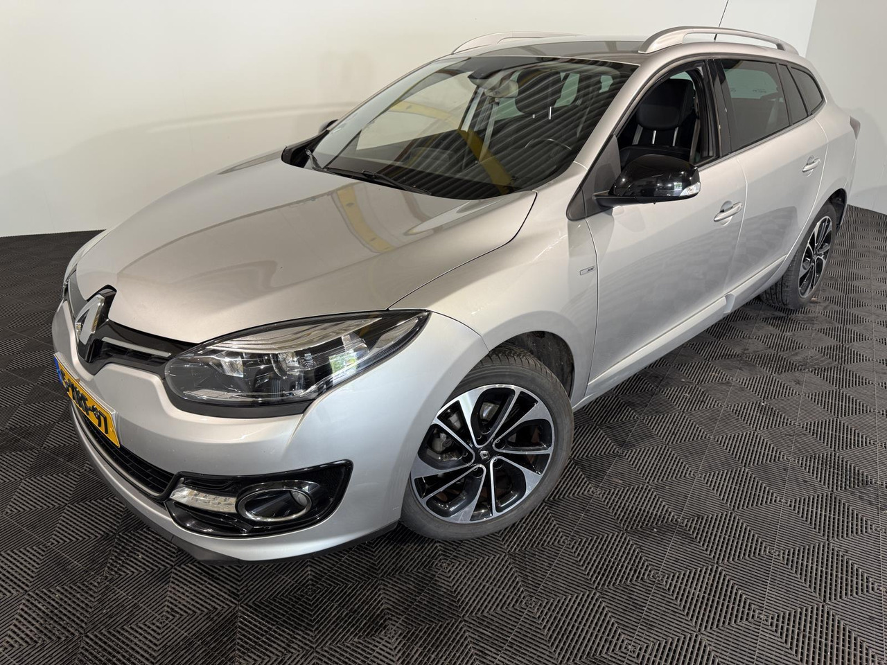 Coche Renault Mégane Estate 1.2 TCe Bose 5-XRF-97 185.127 km 2014: foto 1