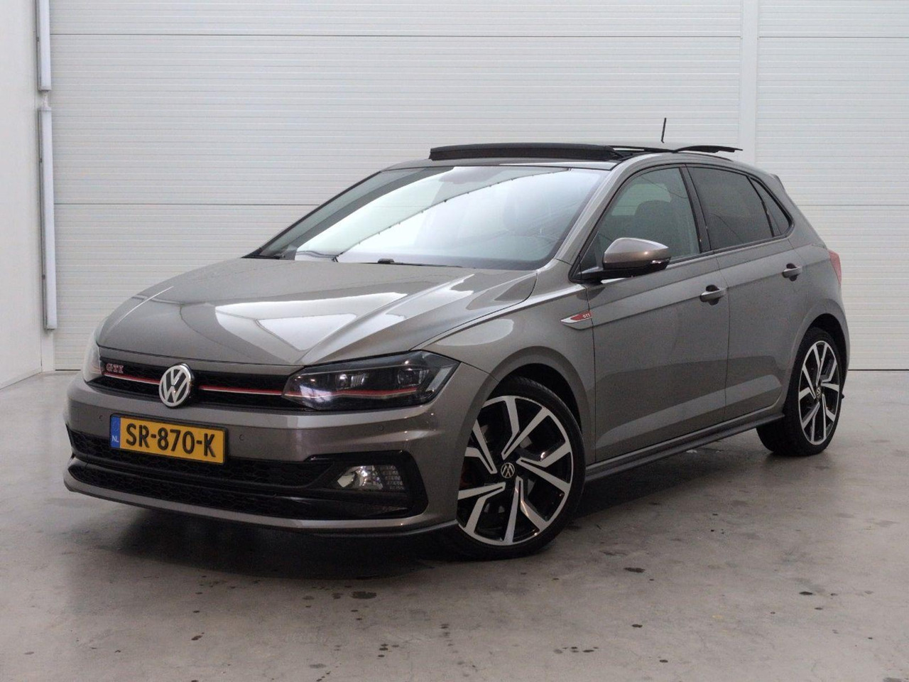 Volkswagen Polo 2.0 TSI GTI | 2018 | 208.534 km | Automaat | SR870K | NAP: Logisch - Hatchback: foto 1 Volkswagen Polo 2.0 TSI GTI | 2018 | 208.534 km | Automaat | SR870K | NAP: Logisch - Hatchback: foto 1