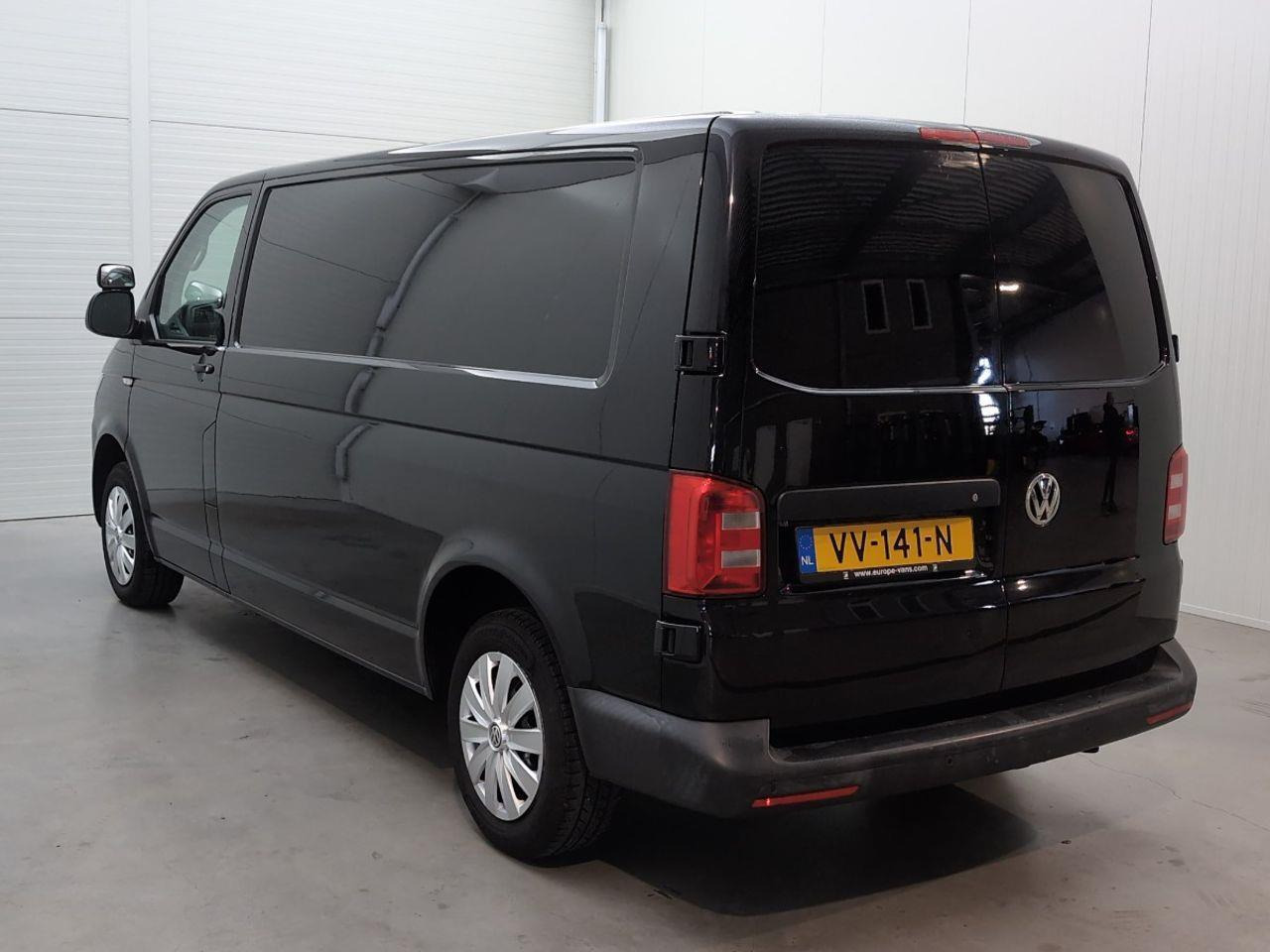 Volkswagen Transporter 2.0 TDI L2H1 Highline | 2016 | 194.729 km | VV141N | NAP: Logisch - Furgón: foto 3 Volkswagen Transporter 2.0 TDI L2H1 Highline | 2016 | 194.729 km | VV141N | NAP: Logisch - Furgón: foto 3