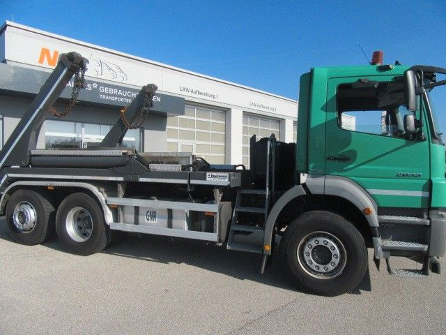 Mercedes-Benz AXOR 2533L Absetzkipper gel. NLA - Camión portacontenedor de cadenas: foto 4 Mercedes-Benz AXOR 2533L Absetzkipper gel. NLA - Camión portacontenedor de cadenas: foto 4