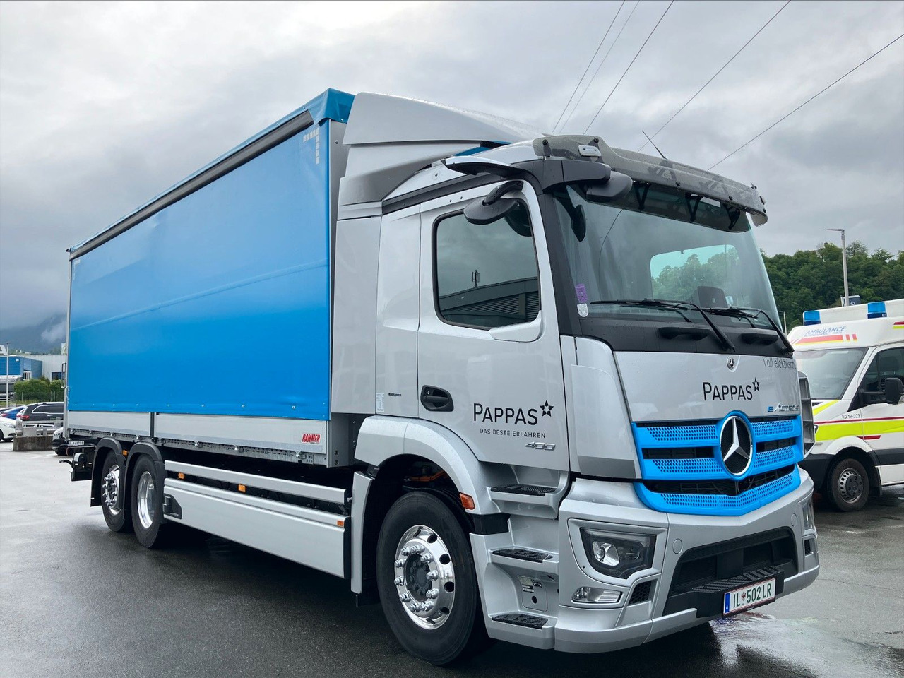 Mercedes-Benz eActros 400L 6x2 - Camión lona, Camión eléctrico: foto 4 Mercedes-Benz eActros 400L 6x2 - Camión lona, Camión eléctrico: foto 4