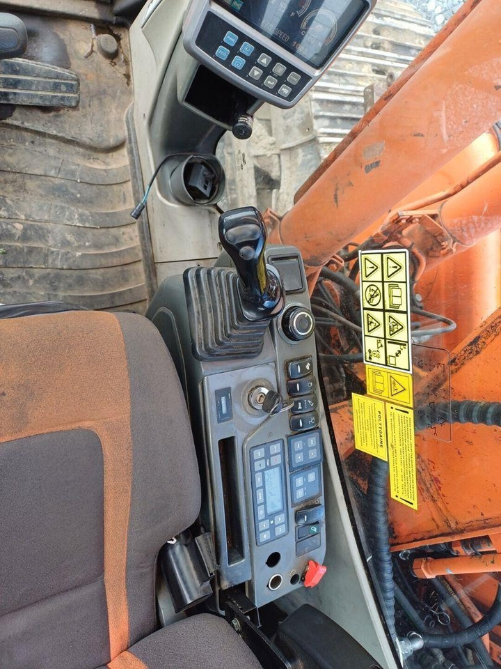 Excavadora de cadenas Doosan DX160LC Metsä alustalla: foto 15