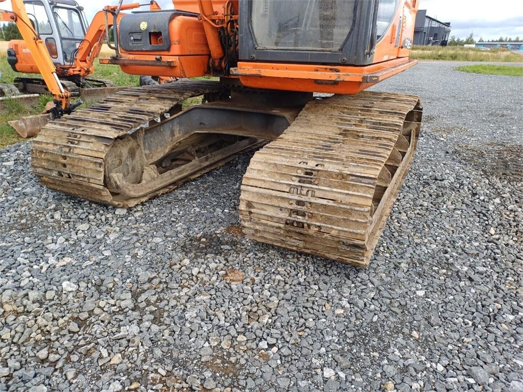 Excavadora de cadenas Doosan DX160LC Metsä alustalla: foto 8