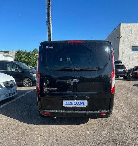 Ford Tourneo Custom Tourneo Custom 310 2.0 TDCi 17 - Coche: foto 3 Ford Tourneo Custom Tourneo Custom 310 2.0 TDCi 17 - Coche: foto 3