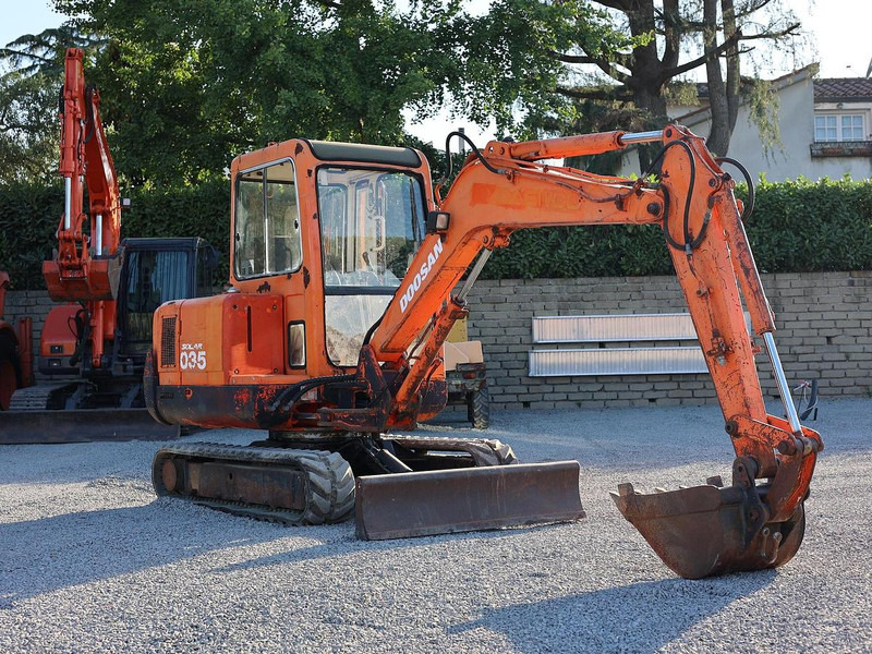 Doosan SOLAR035 - Miniexcavadora: foto 2 Doosan SOLAR035 - Miniexcavadora: foto 2