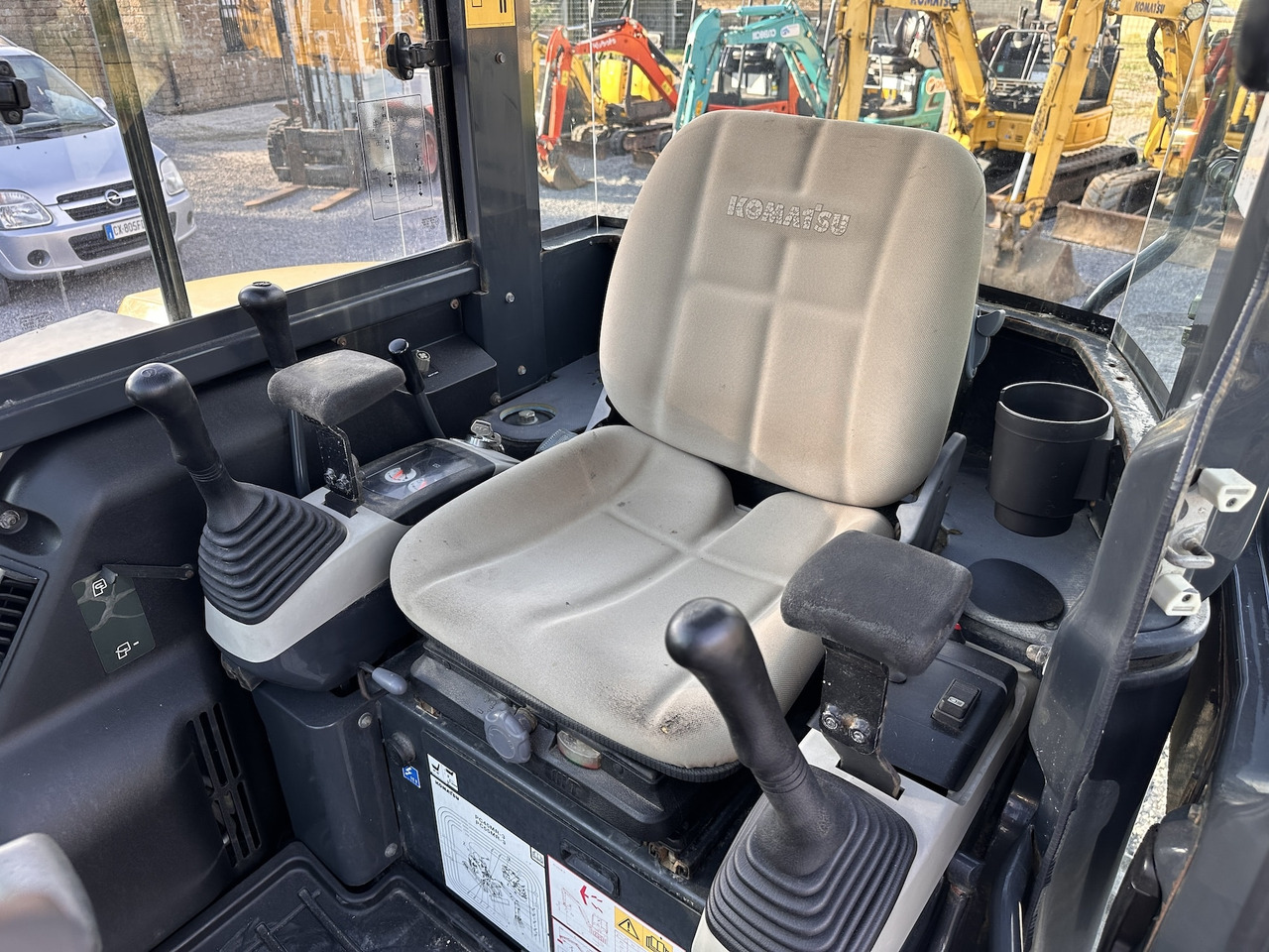 Leasing de KOMATSU PC55MR-3 KOMATSU PC55MR-3: foto 9