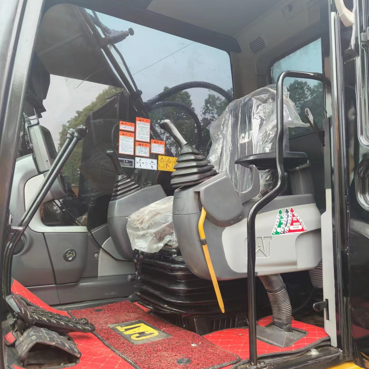 Excavadora de cadenas CATERPILLAR 320D2: foto 9