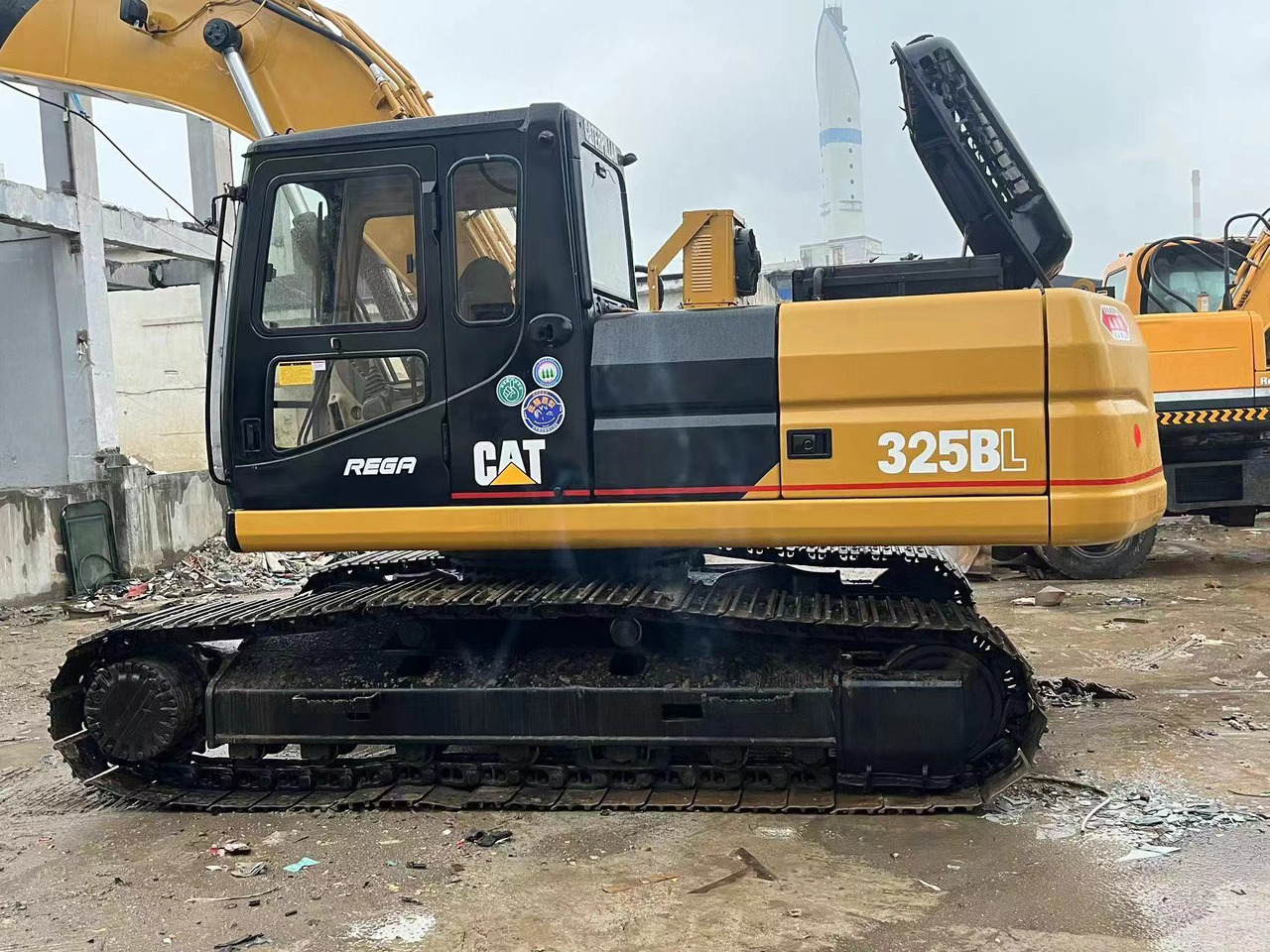 CATERPILLAR 325BL - Excavadora de cadenas: foto 1 CATERPILLAR 325BL - Excavadora de cadenas: foto 1