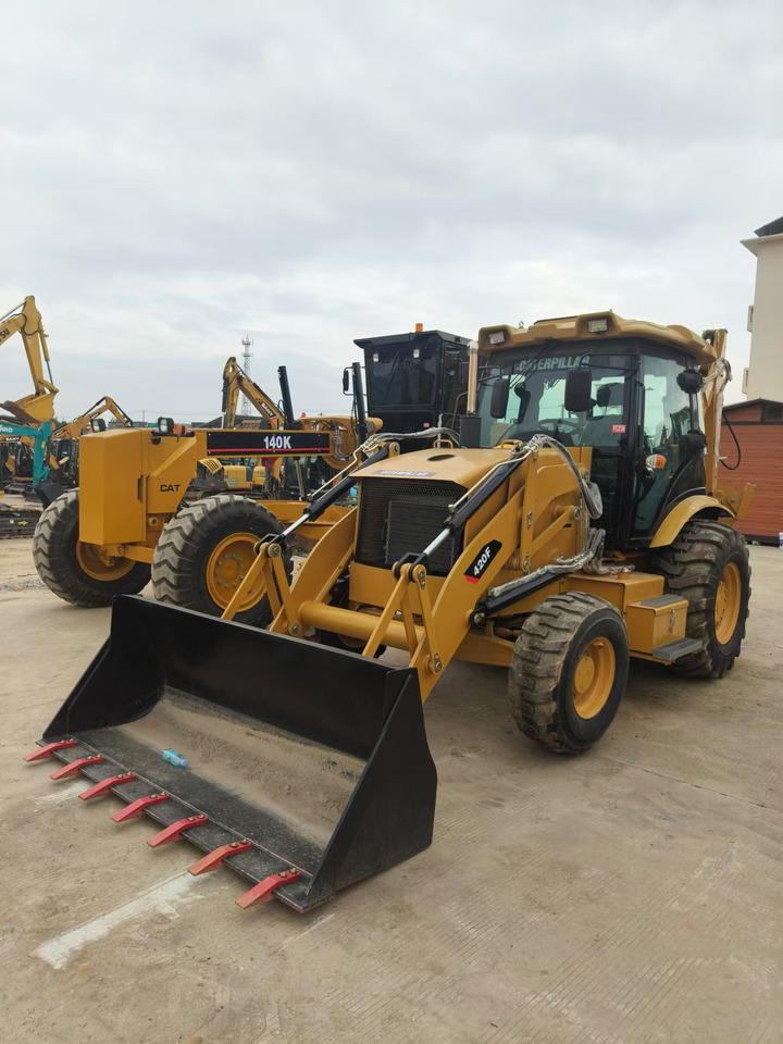 CATERPILLAR 420F - Retroexcavadora: foto 1 CATERPILLAR 420F - Retroexcavadora: foto 1