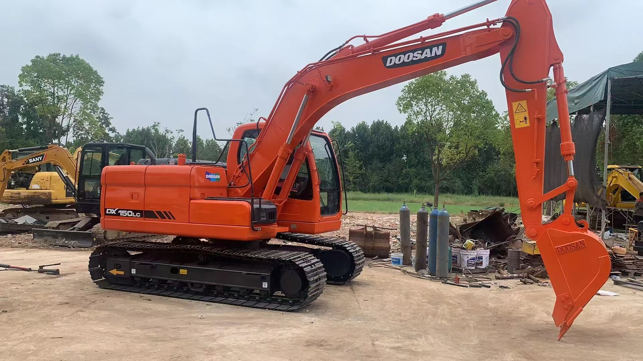 DOOSAN DX150 - Excavadora de cadenas: foto 1 DOOSAN DX150 - Excavadora de cadenas: foto 1