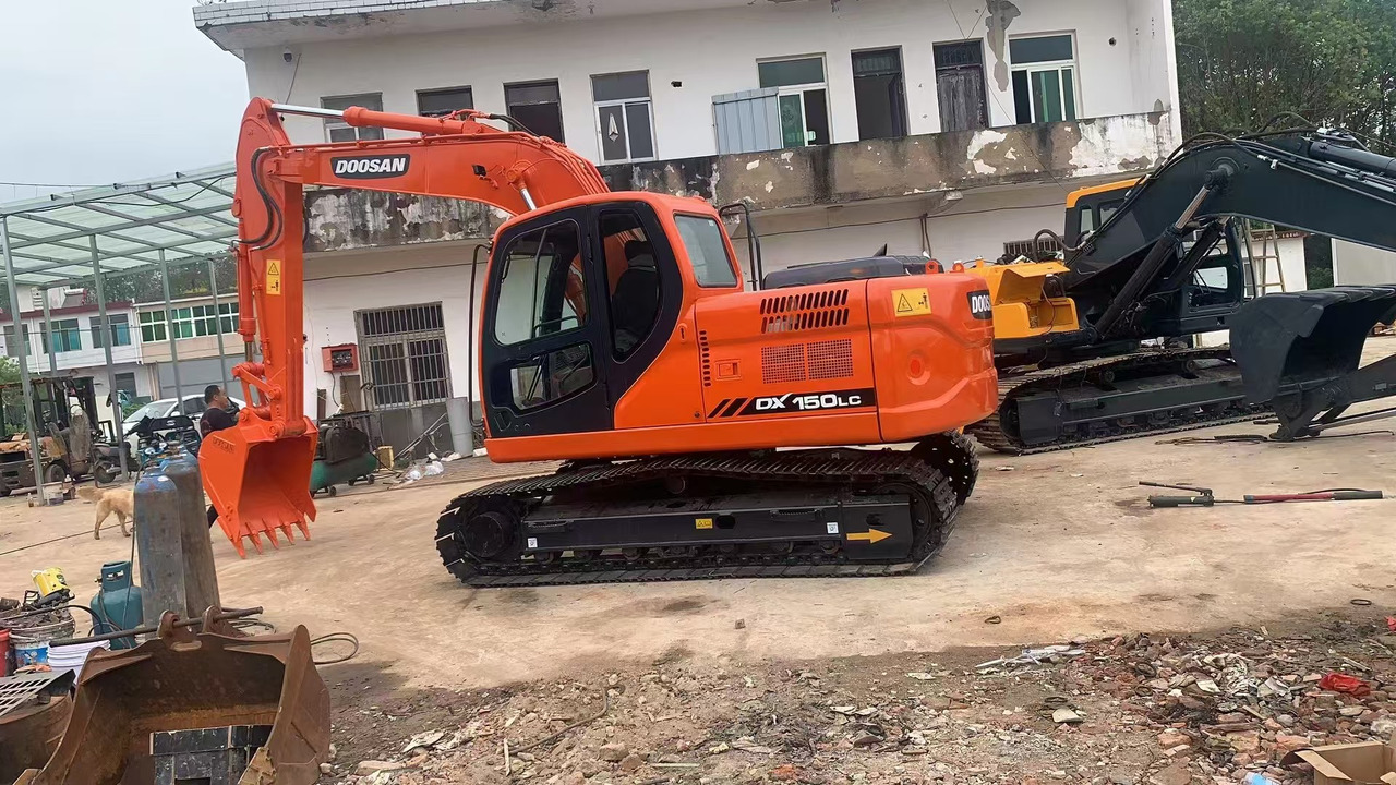DOOSAN DX150 - Excavadora de cadenas: foto 2 DOOSAN DX150 - Excavadora de cadenas: foto 2