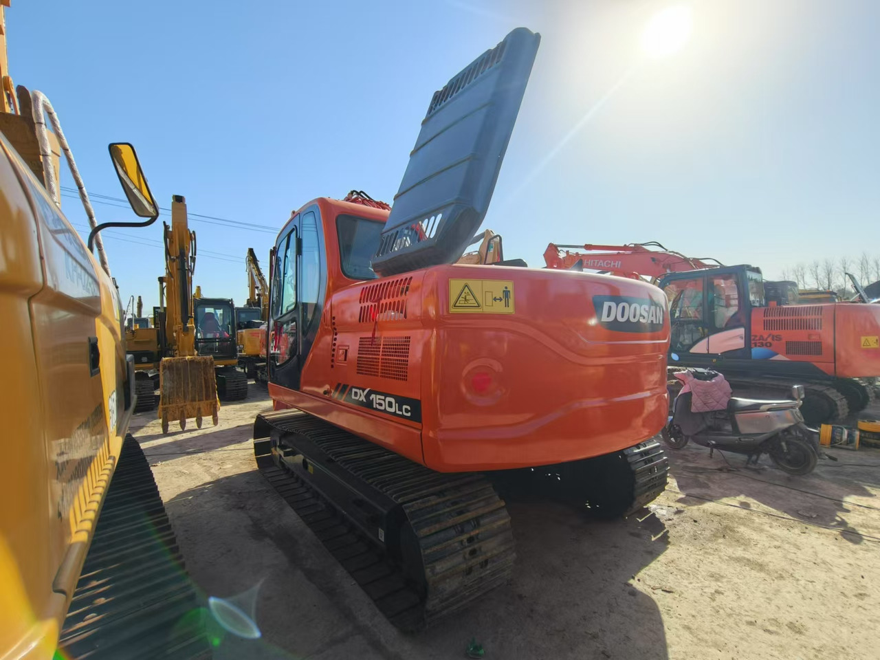DOOSAN DX150 - Excavadora: foto 5 DOOSAN DX150 - Excavadora: foto 5