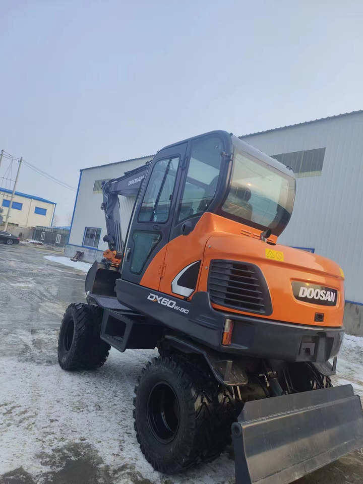 DOOSAN DX60w-9c - Miniexcavadora: foto 4 DOOSAN DX60w-9c - Miniexcavadora: foto 4