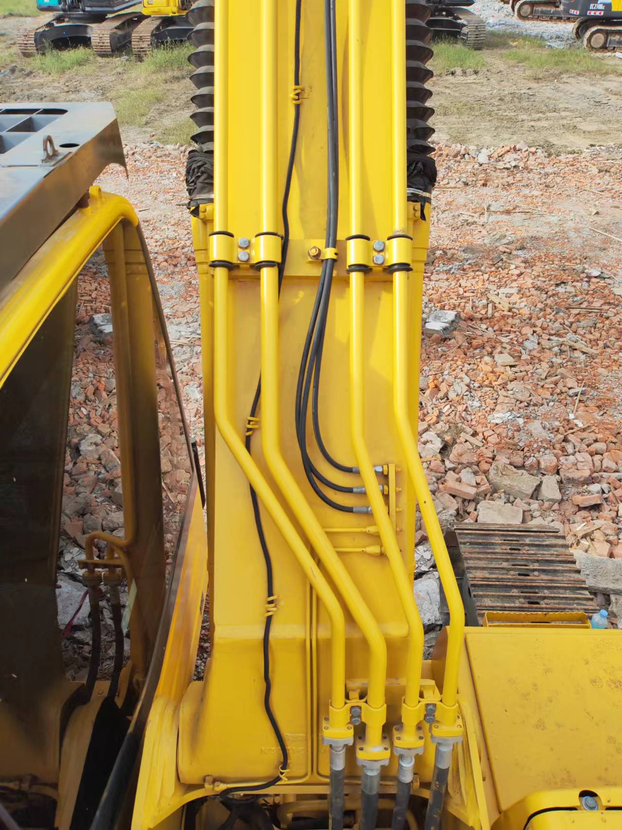 Excavadora de cadenas KOMATSU PC200: foto 13