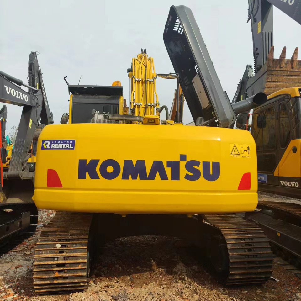 Excavadora de cadenas KOMATSU PC210LC: foto 7