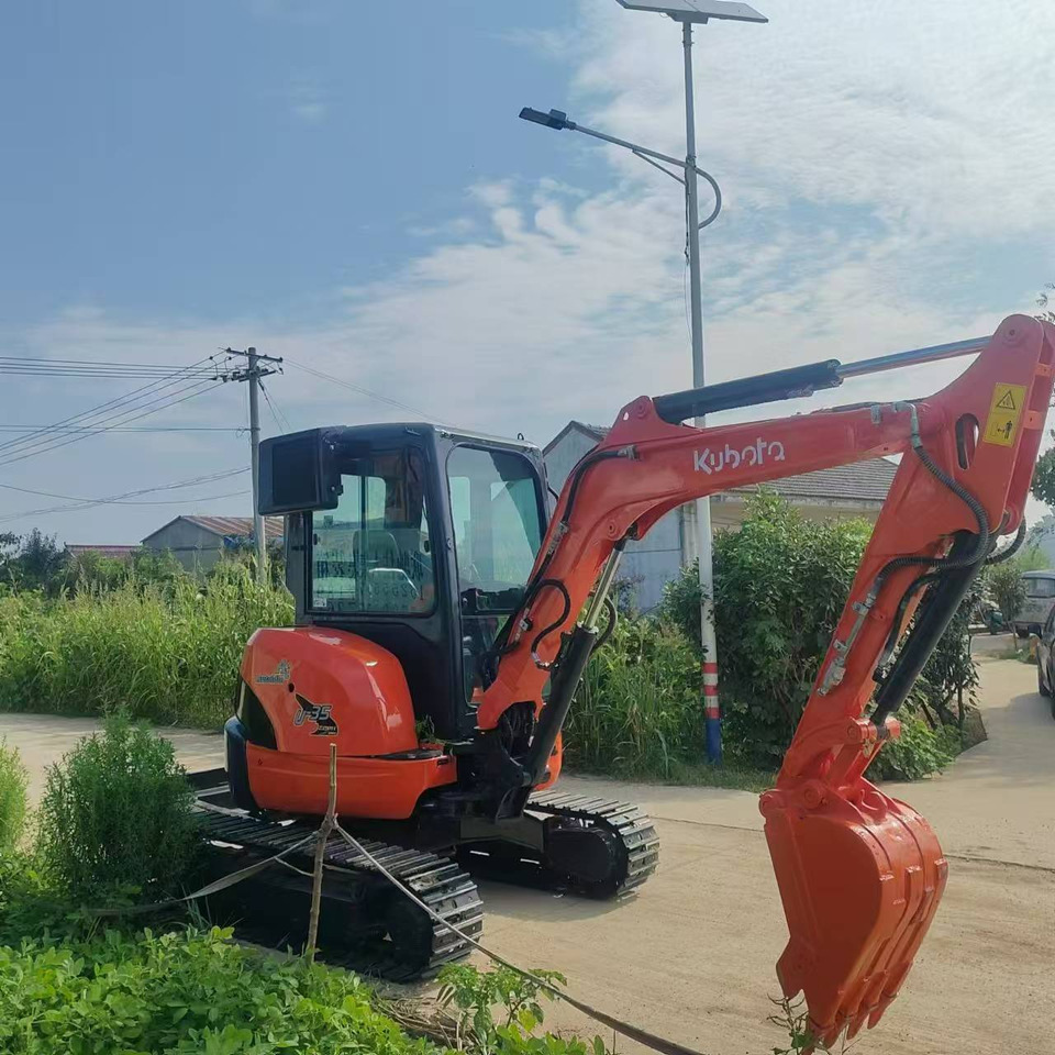KUBOTA U35 - Miniexcavadora: foto 2 KUBOTA U35 - Miniexcavadora: foto 2