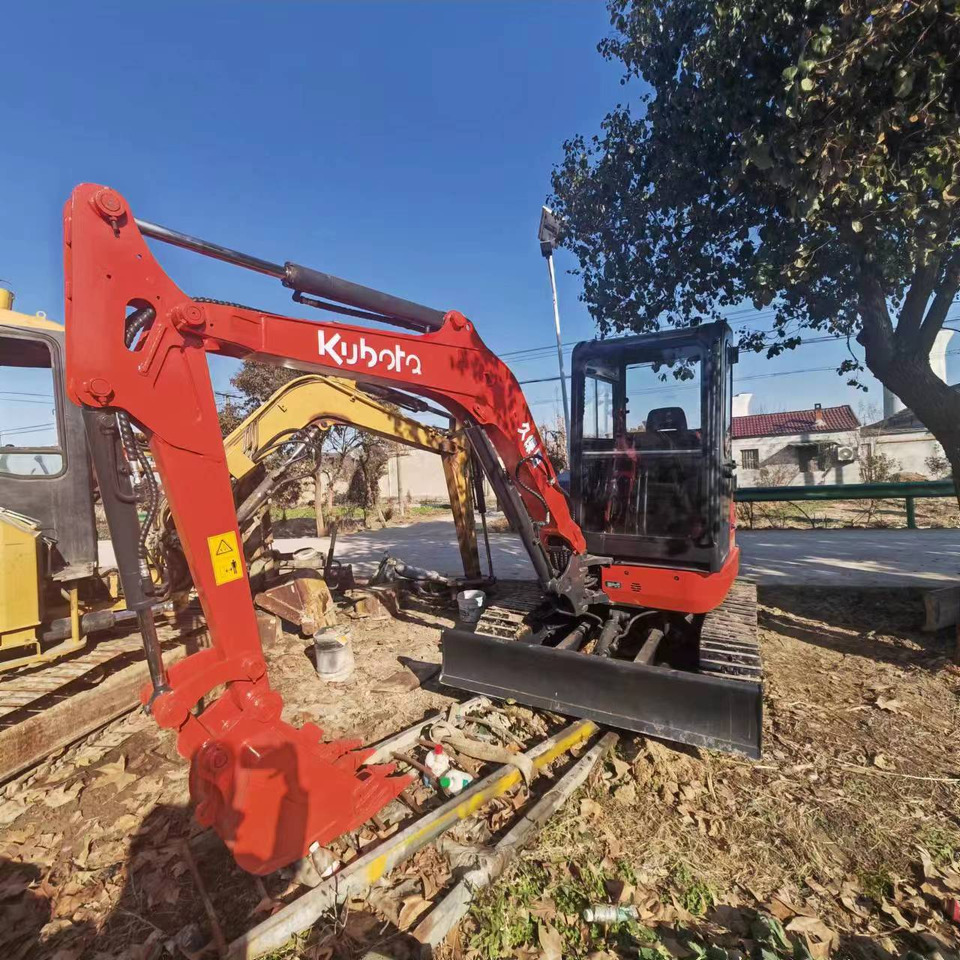 KUBOTA U35 - Miniexcavadora: foto 1 KUBOTA U35 - Miniexcavadora: foto 1