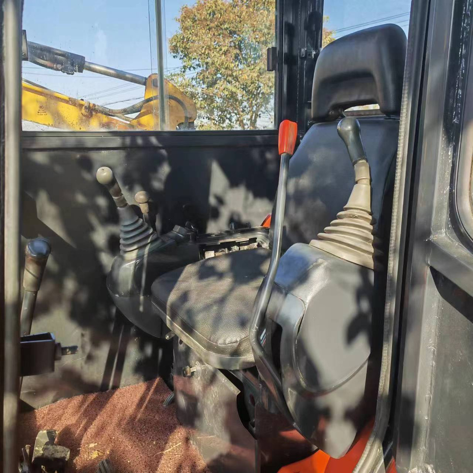 KUBOTA U35 - Miniexcavadora: foto 4 KUBOTA U35 - Miniexcavadora: foto 4