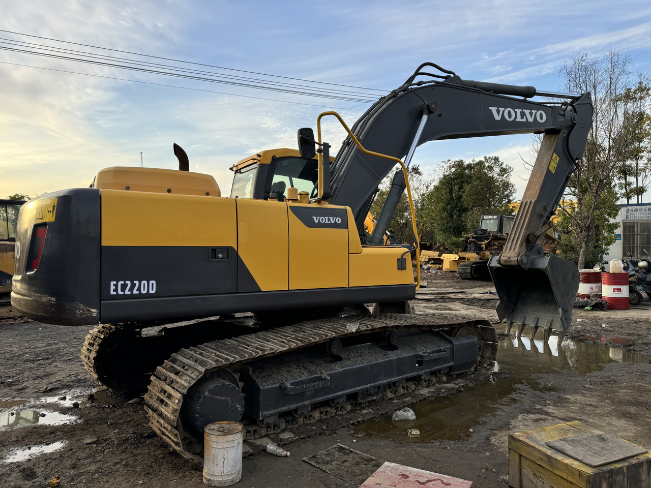 Excavadora de cadenas VOLVO EC220D: foto 16 Excavadora de cadenas VOLVO EC220D: foto 16