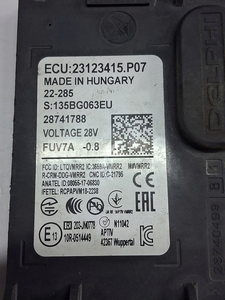 CONTINENTAL RADAR DISTRONIK RENAULT GAMA T C K RANGE VOLVO FH 4 FM 4 FH 5 - Sistema eléctrico para Camión: foto 4 CONTINENTAL RADAR DISTRONIK RENAULT GAMA T C K RANGE VOLVO FH 4 FM 4 FH 5 - Sistema eléctrico para Camión: foto 4