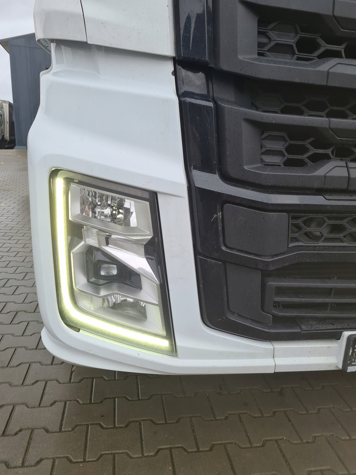 FORD F-MAX PRZÓD KOMPLETNY LAMPA XENON LED GRILL BELKA - Parachoques para Camión: foto 3 FORD F-MAX PRZÓD KOMPLETNY LAMPA XENON LED GRILL BELKA - Parachoques para Camión: foto 3