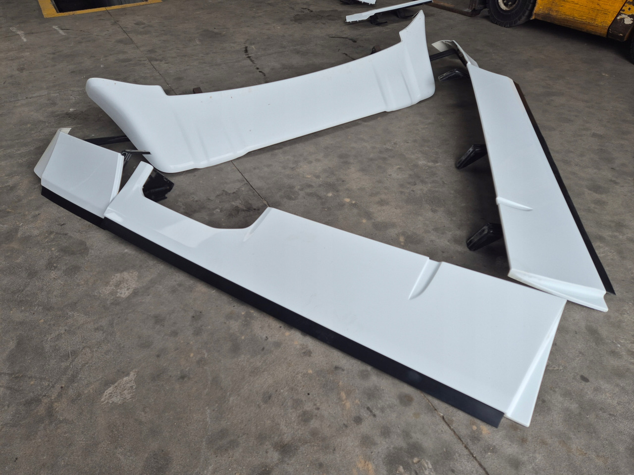 FORD SPOILERY OWIEWKI KABINY KOMPLET FORD F-MAX 500 CARGO - Aerodinámica/ Spoiler para Camión: foto 2 FORD SPOILERY OWIEWKI KABINY KOMPLET FORD F-MAX 500 CARGO - Aerodinámica/ Spoiler para Camión: foto 2