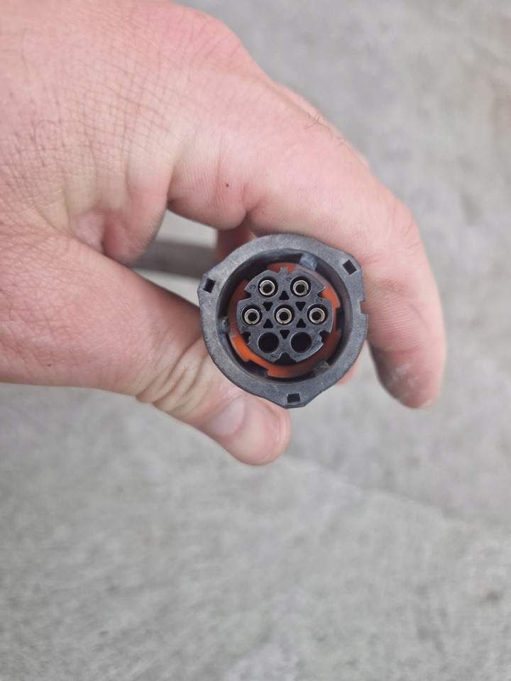 FORD VISCO WISKO WISKOZA WENTYLATOR CHŁODNICY FORD F-MAX CARGO EURO 6 - Ventilador para Camión: foto 5 FORD VISCO WISKO WISKOZA WENTYLATOR CHŁODNICY FORD F-MAX CARGO EURO 6 - Ventilador para Camión: foto 5