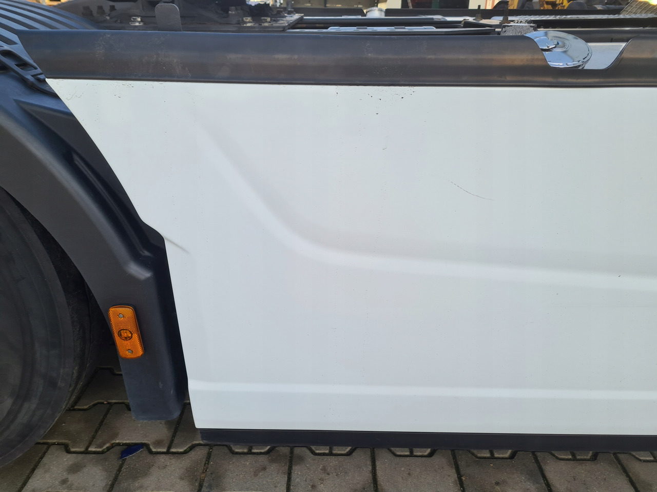 FORD ZABUDOWY OSŁONY MIĘDZYOSIOWE MOCOWANIA KOMPLET ORYGINAŁ FORD F-MAX 500 - Carrocería y exterior para Camión: foto 5 FORD ZABUDOWY OSŁONY MIĘDZYOSIOWE MOCOWANIA KOMPLET ORYGINAŁ FORD F-MAX 500 - Carrocería y exterior para Camión: foto 5