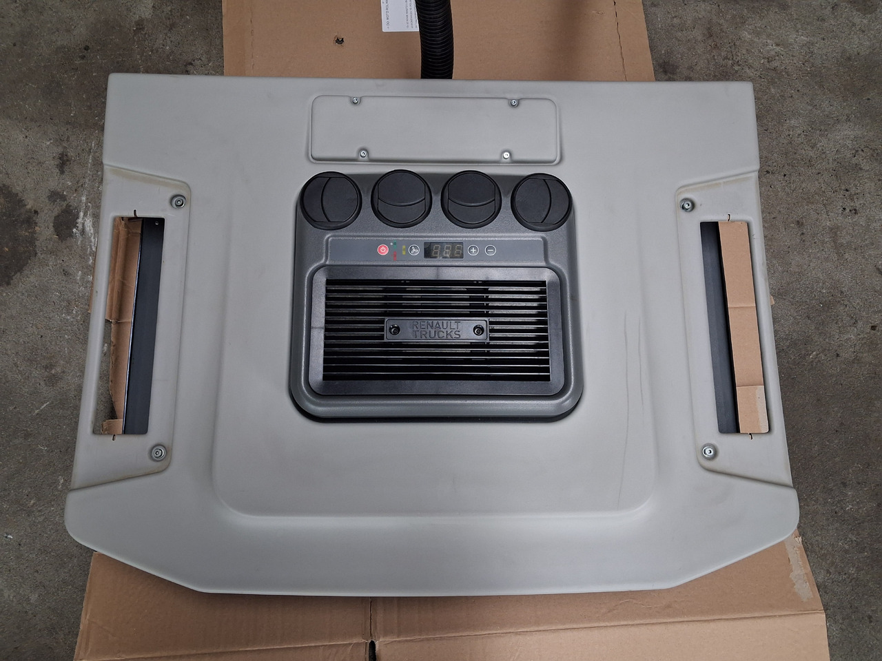 KLIMATYZACJA POSTOJOWA DOMETIC COOLAIR SP950T RENAULT GAMA T 24V - Calefacción/ Ventilación para Camión: foto 1 KLIMATYZACJA POSTOJOWA DOMETIC COOLAIR SP950T RENAULT GAMA T 24V - Calefacción/ Ventilación para Camión: foto 1