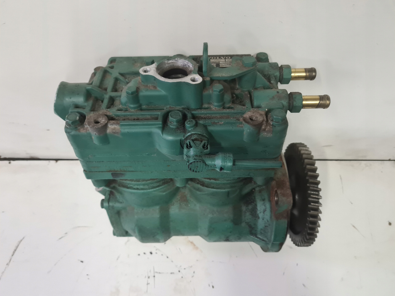 KNORR-BREMSE SPRĘŻARKA KOMPRESOR POWIETRZA RENAULT GAMA T EVO VOLVO FH 5 FM 5 ORYGINAŁ - Compresor para Camión: foto 4 KNORR-BREMSE SPRĘŻARKA KOMPRESOR POWIETRZA RENAULT GAMA T EVO VOLVO FH 5 FM 5 ORYGINAŁ - Compresor para Camión: foto 4