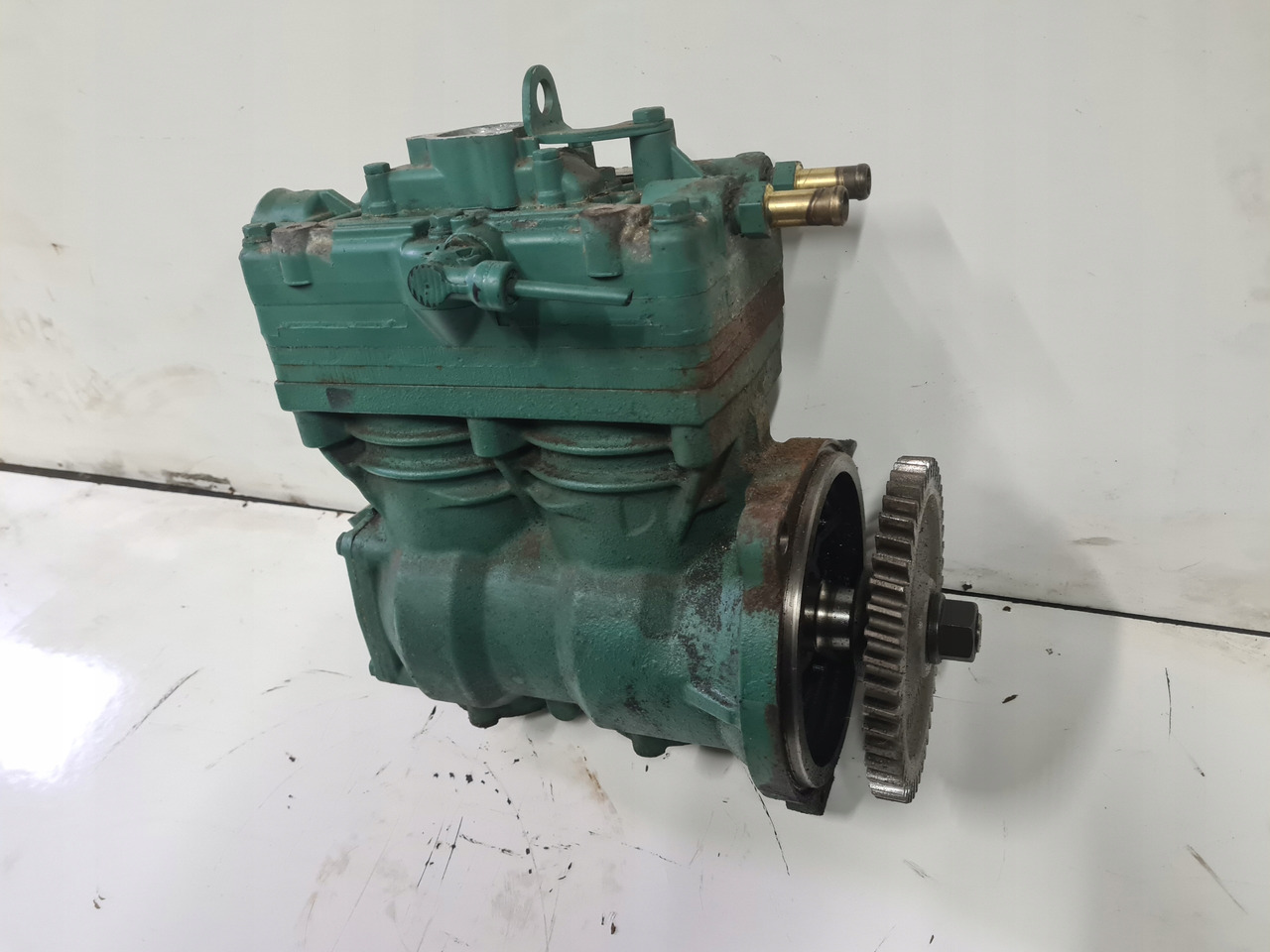 KNORR-BREMSE SPRĘŻARKA KOMPRESOR POWIETRZA RENAULT GAMA T EVO VOLVO FH 5 FM 5 ORYGINAŁ - Compresor para Camión: foto 1 KNORR-BREMSE SPRĘŻARKA KOMPRESOR POWIETRZA RENAULT GAMA T EVO VOLVO FH 5 FM 5 ORYGINAŁ - Compresor para Camión: foto 1