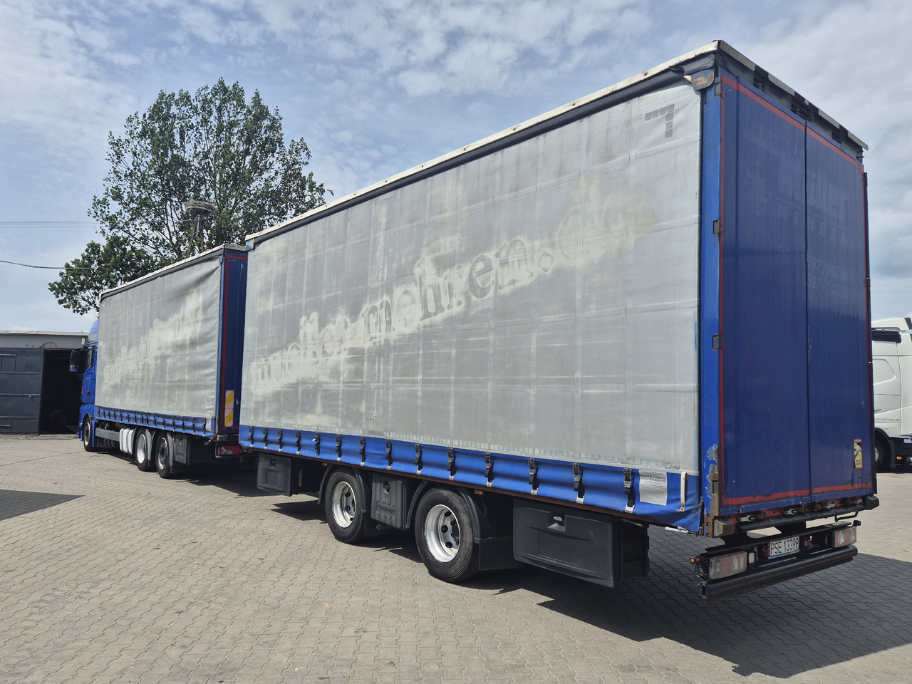MAN tgx 24,500 - Camión lona: foto 4 MAN tgx 24,500 - Camión lona: foto 4