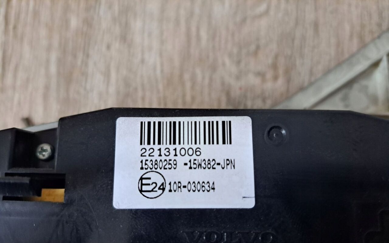 OEM PANEL NAWIEWU OGRZEWANIA KLIMATYZACJI VOLVO FH 4 22131006 - Tacógrafo para Camión: foto 1 OEM PANEL NAWIEWU OGRZEWANIA KLIMATYZACJI VOLVO FH 4 22131006 - Tacógrafo para Camión: foto 1