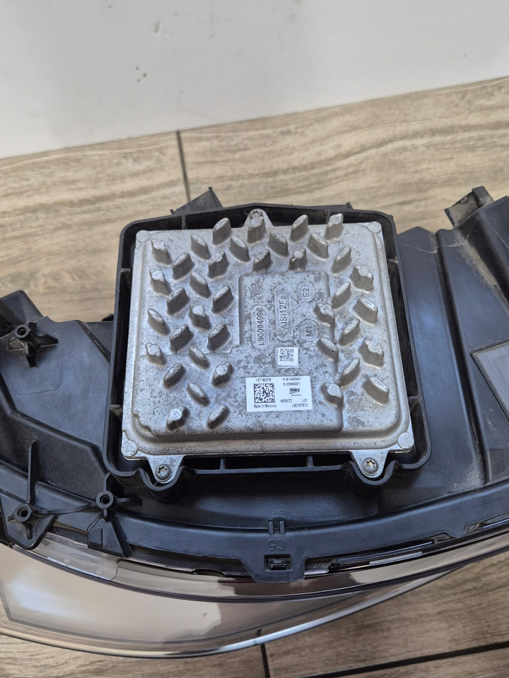 RENAULT REFLEKTOR LAMPA RENAULT RANGE T GAMA T EVOLUTION EVO LED LEWA - Faro delantero para Camión: foto 5 RENAULT REFLEKTOR LAMPA RENAULT RANGE T GAMA T EVOLUTION EVO LED LEWA - Faro delantero para Camión: foto 5