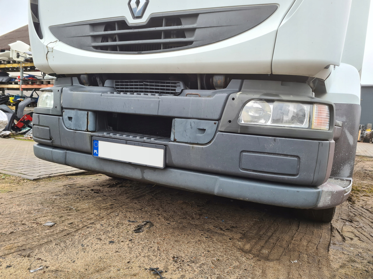 RENAULT ZDERZAK KOMPLETNY Z LAMPAMI BELKA STOPNIE RENAULT MIDLUM DXI 22.5 EURO 5 - Parachoques para Camión: foto 2 RENAULT ZDERZAK KOMPLETNY Z LAMPAMI BELKA STOPNIE RENAULT MIDLUM DXI 22.5 EURO 5 - Parachoques para Camión: foto 2