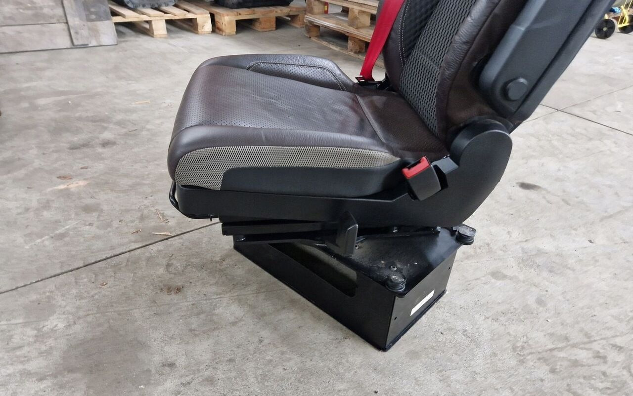Renault FOTEL SIEDZENIE PASAŻERA RENAULT RANGE GAMA T C K OBROTOWY OBRAC - Asiento para Camión: foto 3 Renault FOTEL SIEDZENIE PASAŻERA RENAULT RANGE GAMA T C K OBROTOWY OBRAC - Asiento para Camión: foto 3