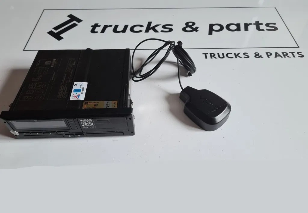 VDO TACHOGRAF VDO 12V/24V R4.1 2024 ROK 2 GENERACJI - Tacógrafo para Camión: foto 1 VDO TACHOGRAF VDO 12V/24V R4.1 2024 ROK 2 GENERACJI - Tacógrafo para Camión: foto 1